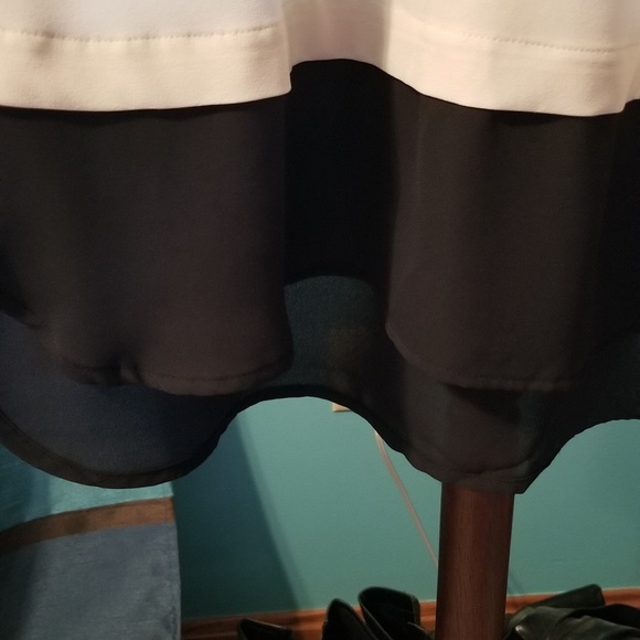 Harve Benard Ivory/Black Blouse - Picture 4 of 6